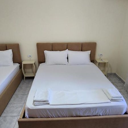 Apartament Teuta Përmet Kültér fotó
