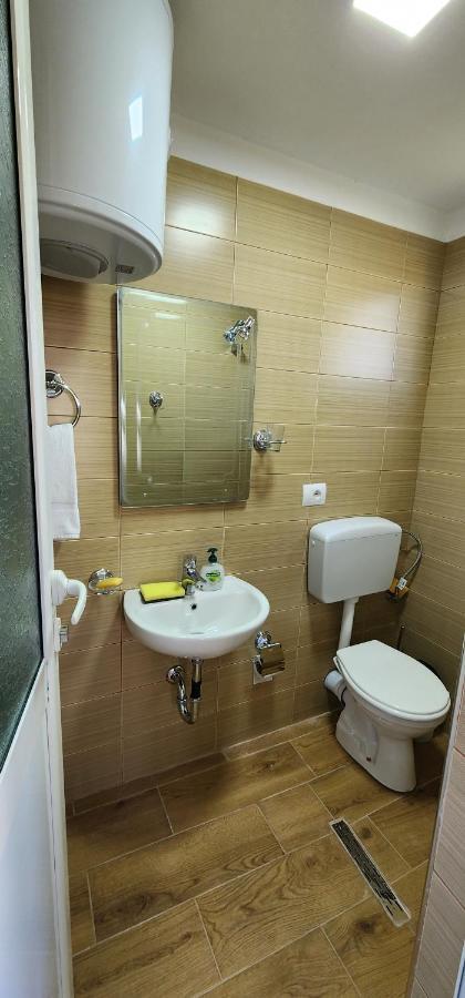 Apartament Teuta Përmet Kültér fotó